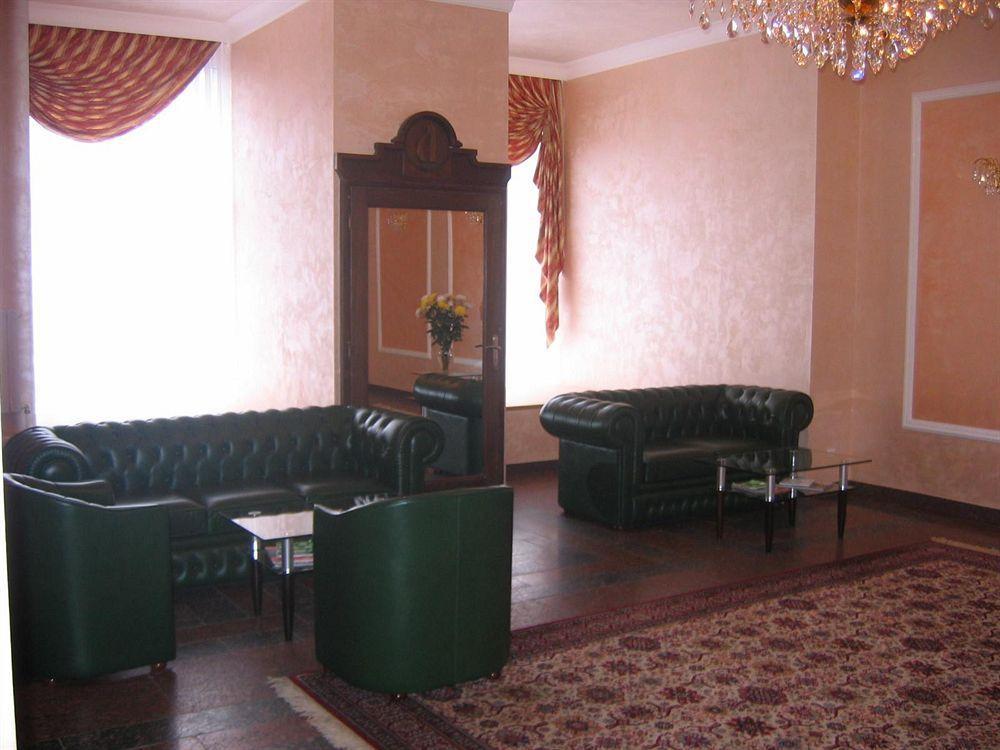 Astoria Hotel Dnyipropetrovszk Beltér fotó